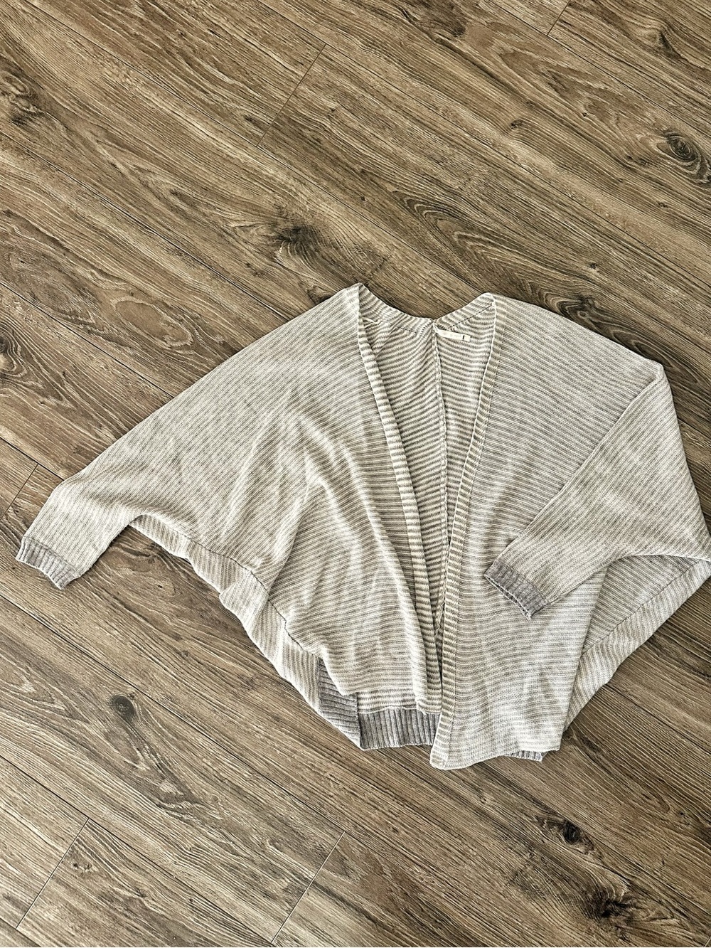 Willow & Clay Light Gray Striped Open-Front Cardigan